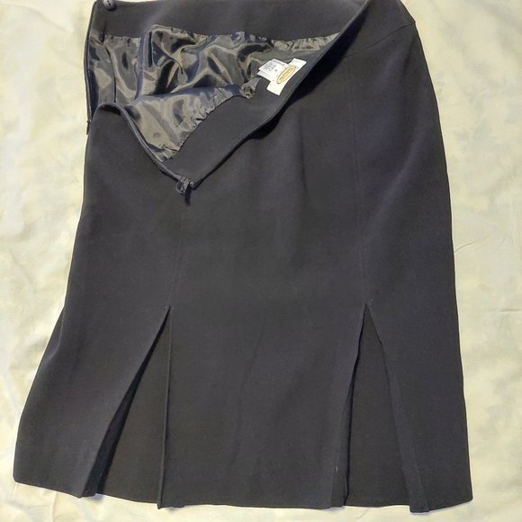 Talbots Black Pencil Skirt With 2 Back Splits, Size 8P - Picture 1 of 7